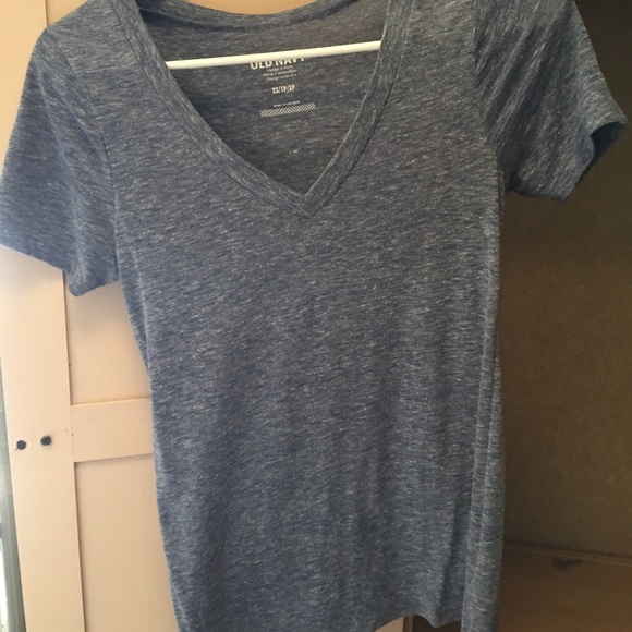 Light purple/gray t shirt