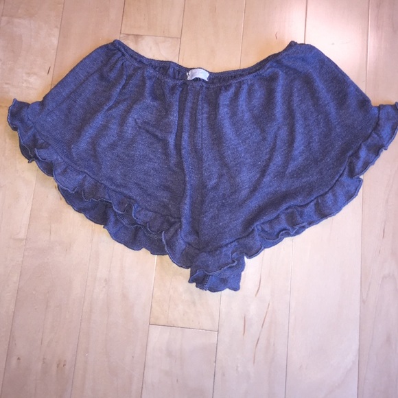 Brandy Melville vodi shorts