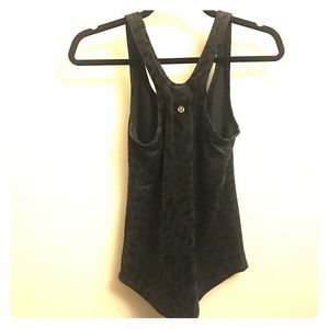 lululemon racer back tank size 4