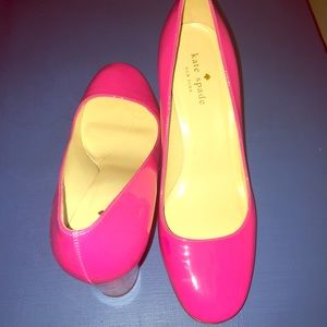 Kate Spade New York hot pink heels
