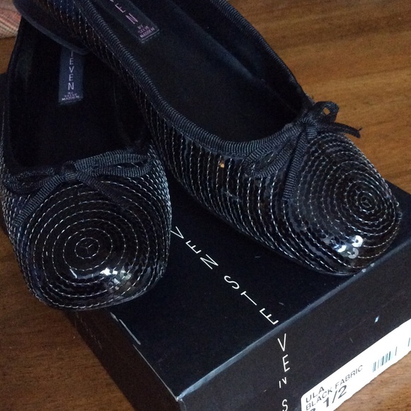 Steven Sequin Flats. 8.5M