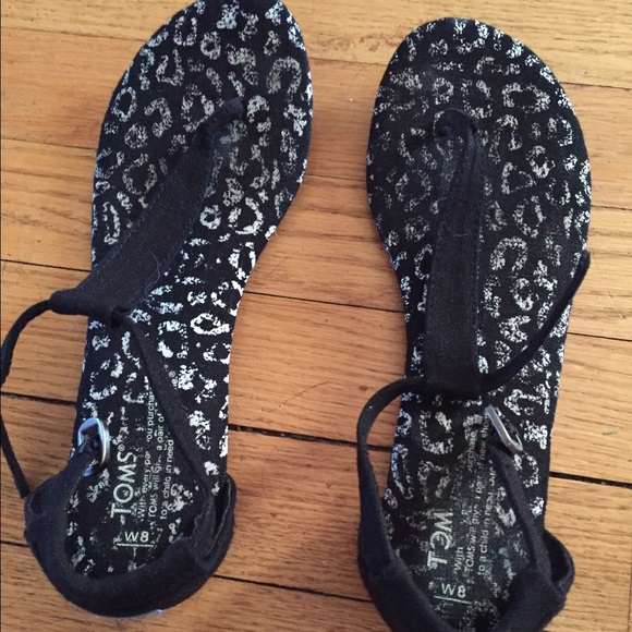 Women's size 8 Tom sandals