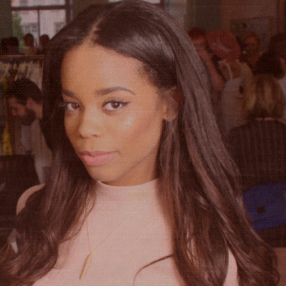 Meet your Posher, Carmen Denise
