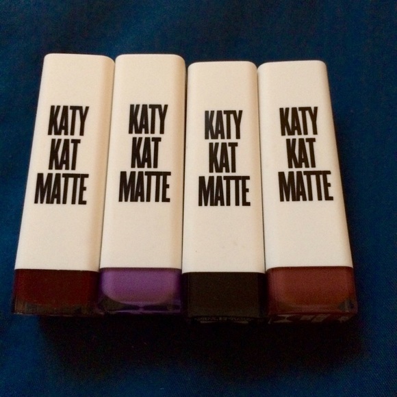 2⃣DAY 🅾NLY❗️Katy Perry: Covergirl Lipsticks - Picture 2 of 3