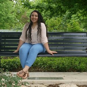 Meet your Posher, Julissa