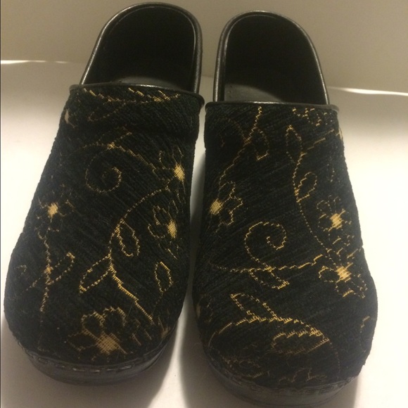 Dansko Velvet Black Tapestry