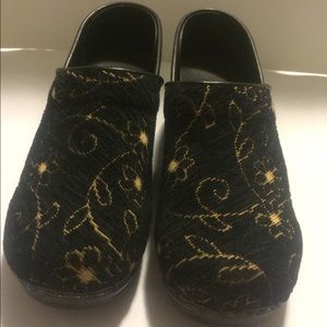 Dansko Velvet Black Tapestry