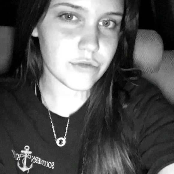 Meet your Posher, Caitlyn - Picture 1 of 1