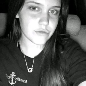 Meet your Posher, Caitlyn