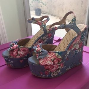 Floral Wedges