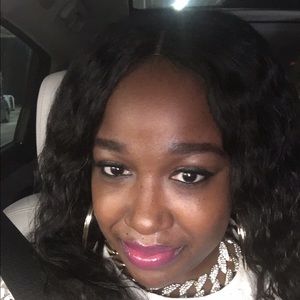 Meet your Posher, Whitney