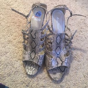 Faux snake skin heel