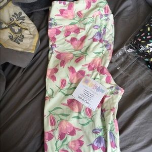 LuLaRoe size TC flower leggings