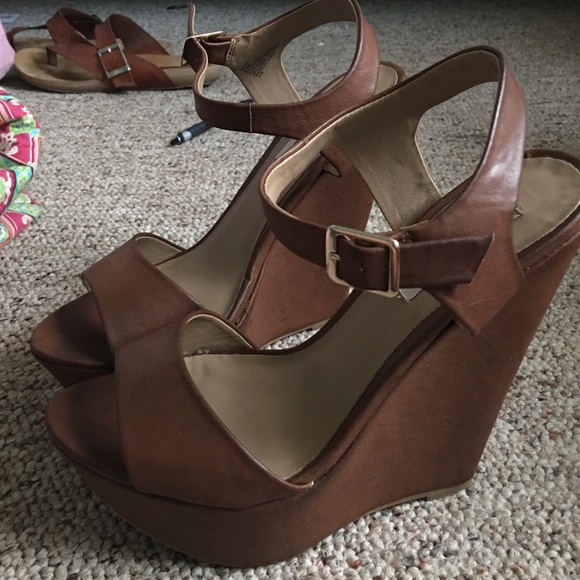 Steve Madden Wedges