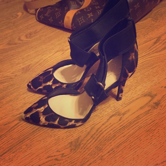 Jessica Simpson leopard hair heels