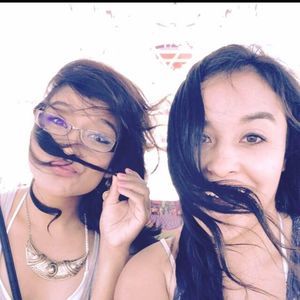 Meet your Posher, Yesenia