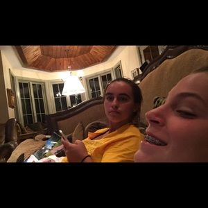 Meet your Posher, Ava