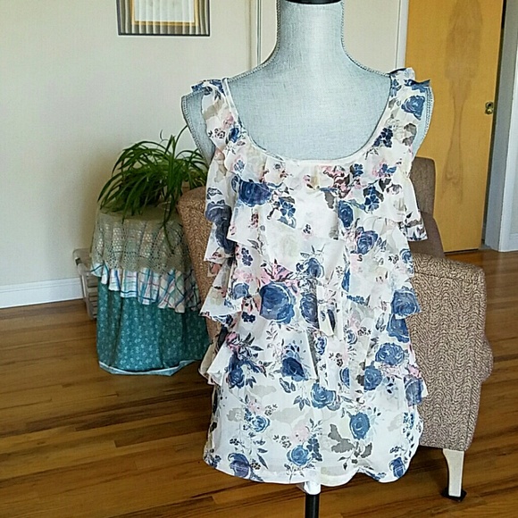 Summer top - Picture 1 of 2