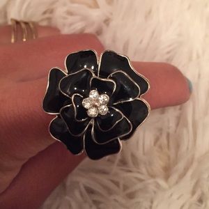 Stella and dot flower ring