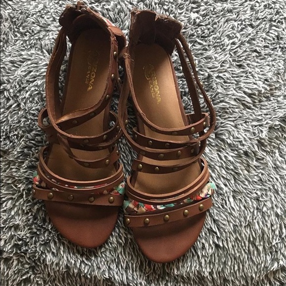 Sandals - Picture 1 of 1