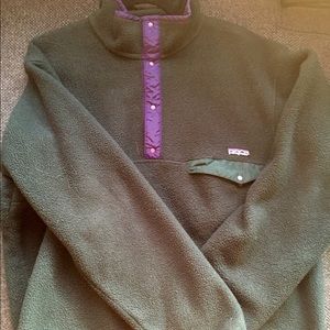 Mens Patagonia in Dark Green