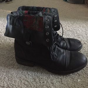 NWOT Black combat boots