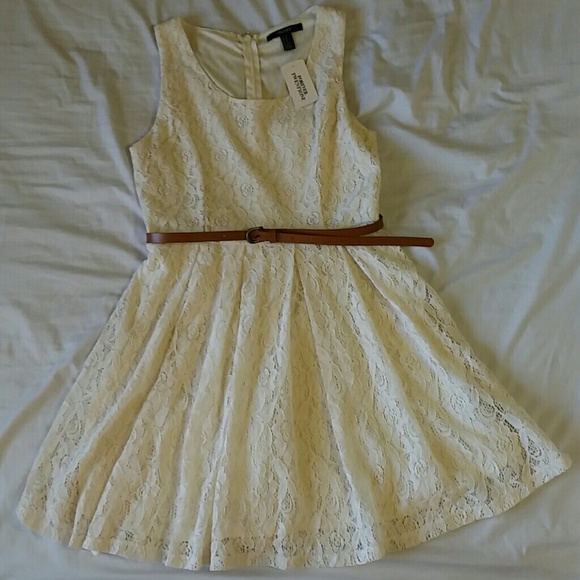Forever 21 NWT Cream Lace Dress with Brown Belt - Picture 1 of 1
