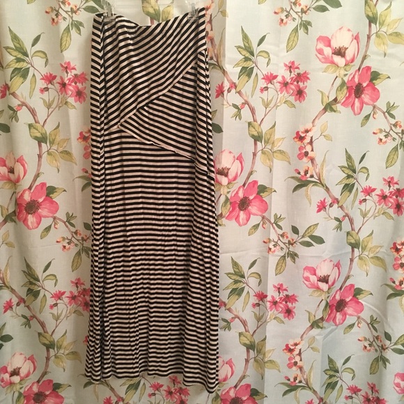 Black & tan striped maxi skirt