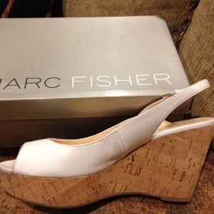 SUPER COMFY 👏🏽Marc fisher 🌺CORK WEDGE! Sz8🌺