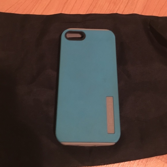 2 piece Incipio iPhone 5/5s case - Picture 1 of 3