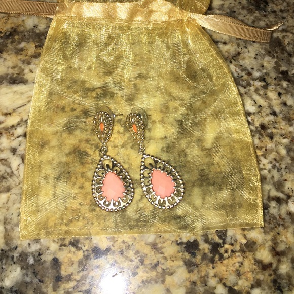 Kendra Scott earrings