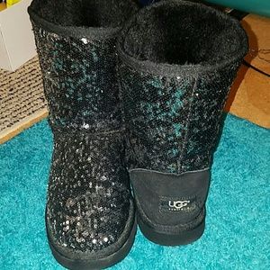 Black sparkly uggs