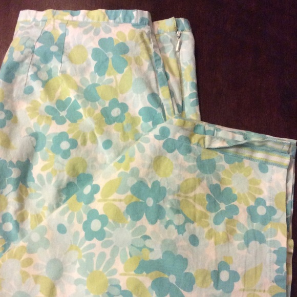 Flower Capri