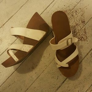 White platform wedge