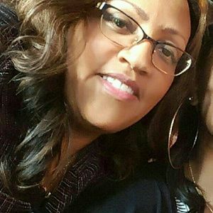 Meet your Posher, Yolanda