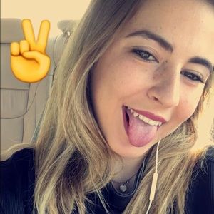 Meet your Posher, Oliana