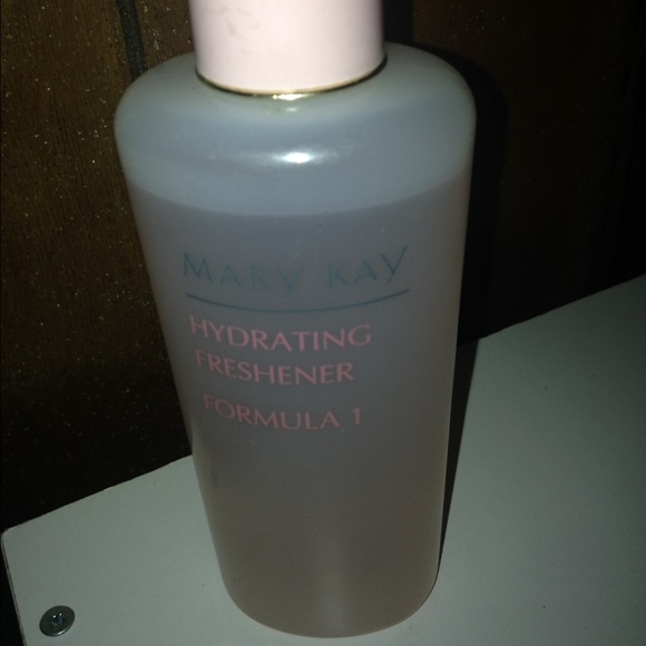 Mary Kay Hydrating Freshener.