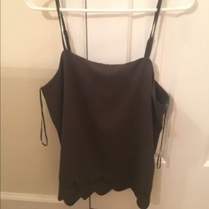 Scallop tank top Large - olive green