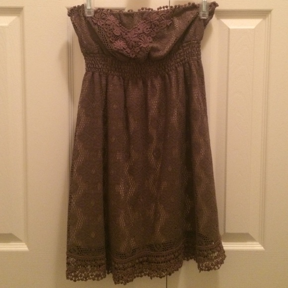 Sweet lace strapless dress