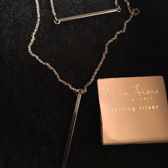 Mia Fiore bar necklace