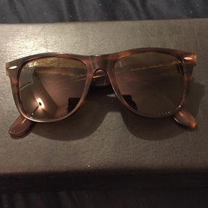Ray ban original wayfarer sunglasses.