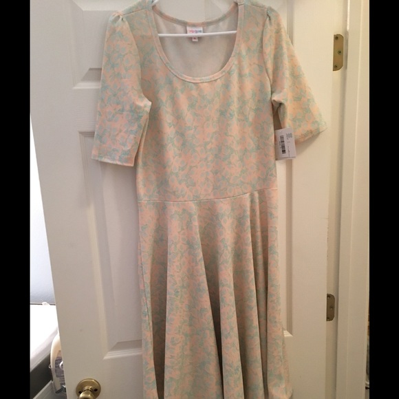 Brand New with Tags LuLaRoe XL Floral Nicole