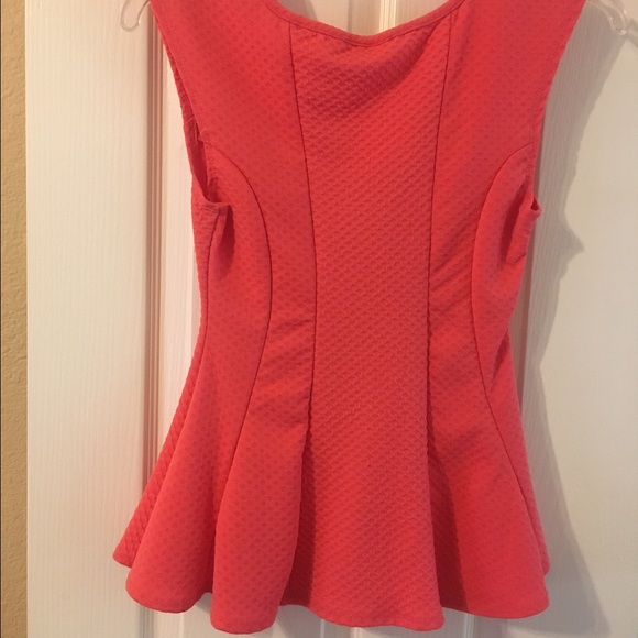 Peplum tank top - Picture 2 of 2