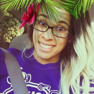 Meet your Posher, Bria