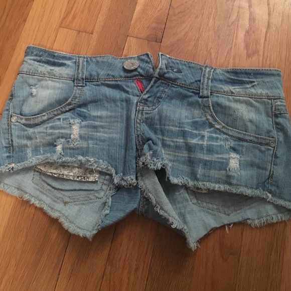Almost famous jean shorts
