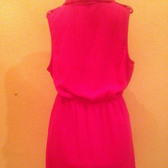 A gorgeous dress💅 - Picture 3 of 4