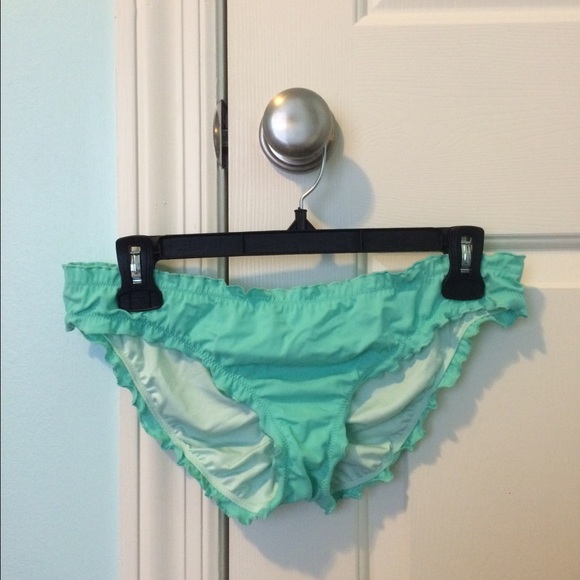 VS ruffle cheeky swim bottom