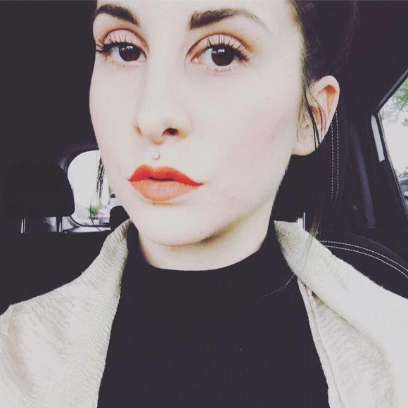 Meet your Posher, Marisa - Picture 1 of 1