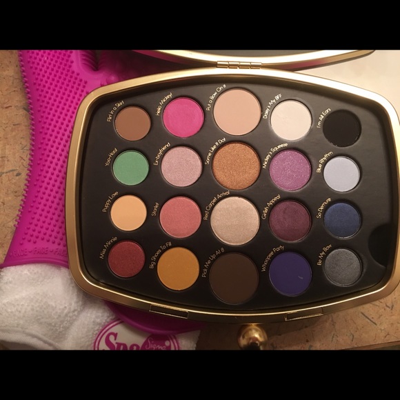 Sephora le Minnie Mouse eyes how pallet - Picture 2 of 2