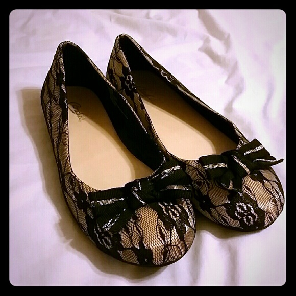 Candie's Black Lace Nude Ballet Bow Flats